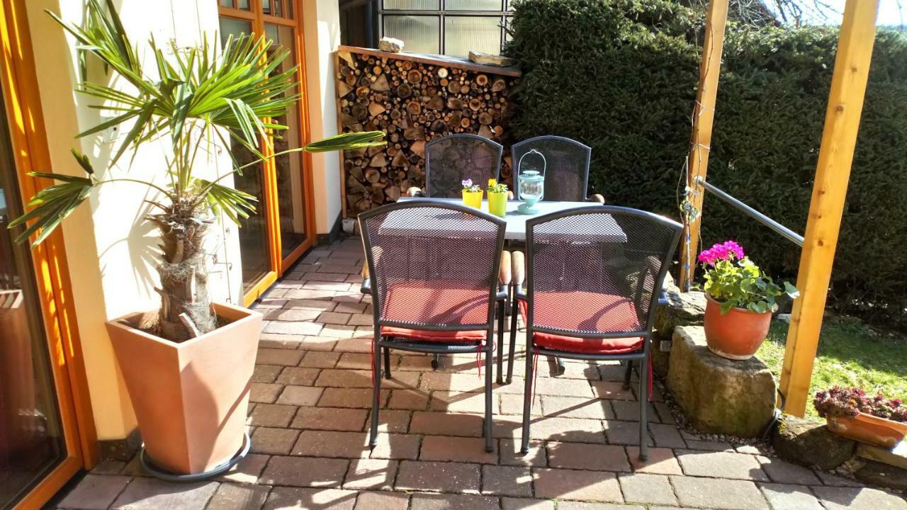 Apartment Mit Gartenblick